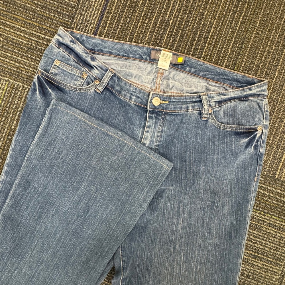 Venezia Women's Flare Leg Jeans Size 3 Tall Stretch Denim‎